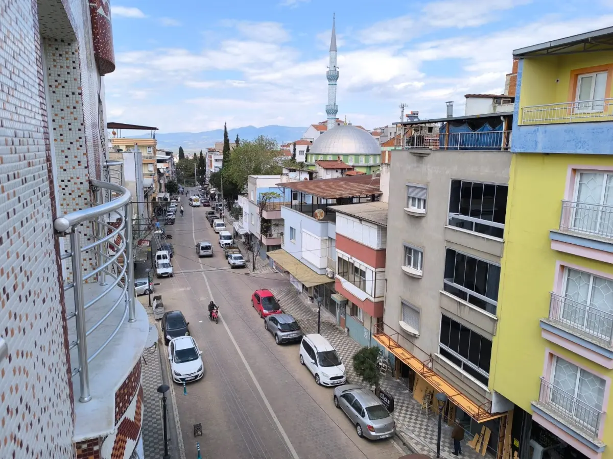 ACİL SATILIK GENİŞ FERAH DAİRE   TURGUTLU SELVİTEPE - Fotoğraf 6