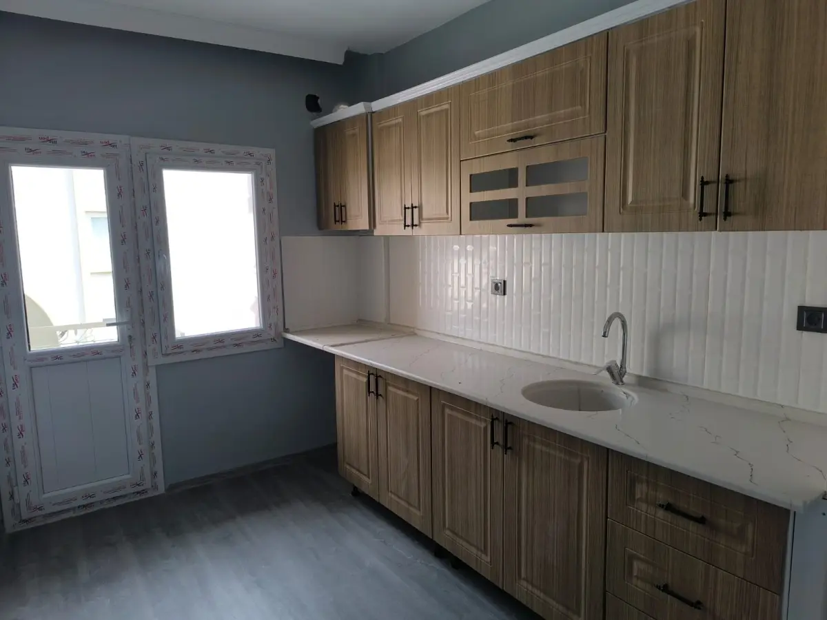 TURGUTLU İSTİKLAL MAHALLESİ ACİL SATILIK DAİRE - Fotoğraf 5