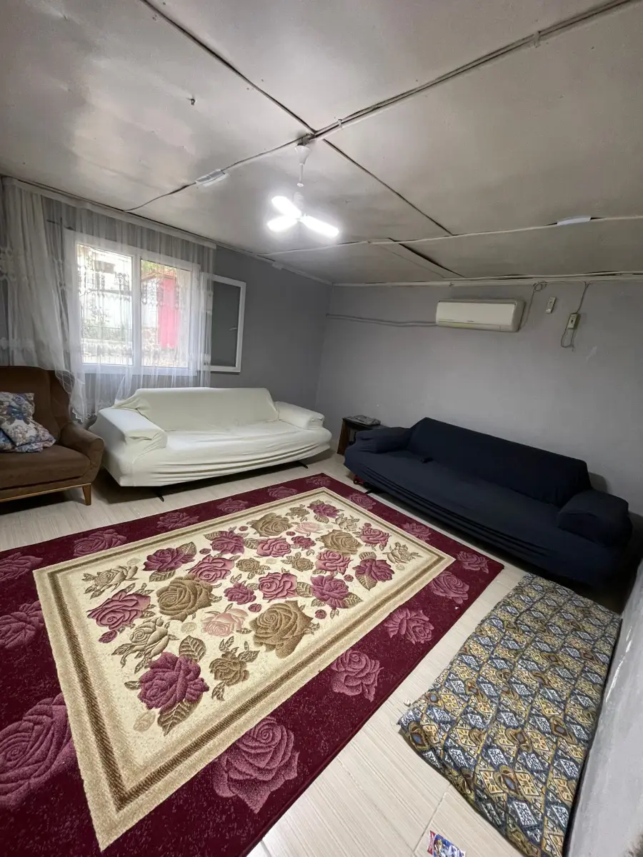 ACİL SATILIK KÖY EVİ  300 M² – İMARLI ARSA İÇİNDE - Fotoğraf 2